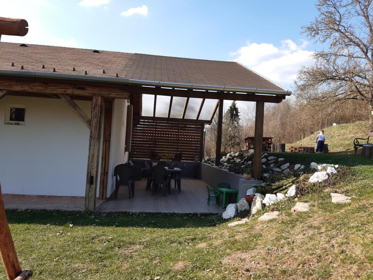 Liget Vendeghaz Villa Szokolya Exterior photo